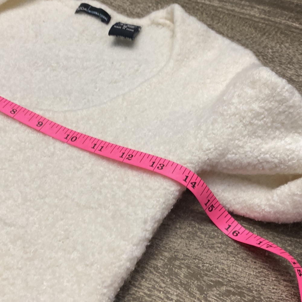 Beautiful Wool blend sweater - Picture 5 of 8